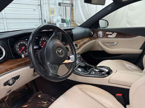 Used 2018 Mercedes-Benz E 300 image 12