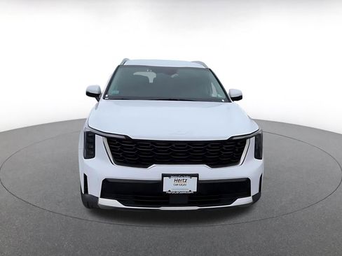 Used 2024 Kia Sorento S image 4