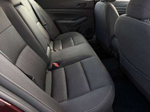 Used 2025 Nissan Altima 2.5 SV FWD image 25
