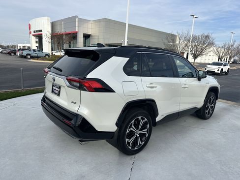 Used 2022 Toyota RAV4 XSE w/ Premium Package image 10