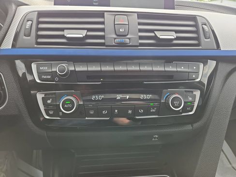 Used 2018 BMW 340i xDrive Sedan AWD/4WD image 11