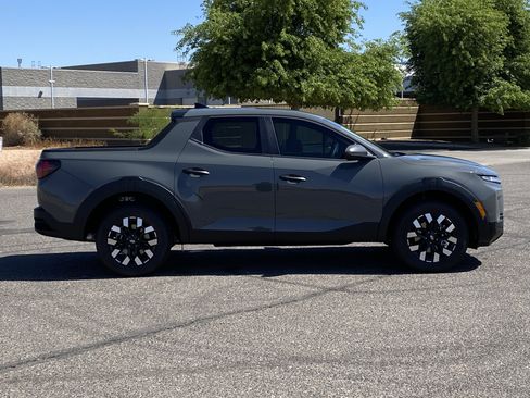 New 2026 Hyundai Santa Cruz SE FWD image 2