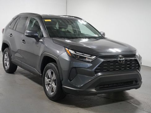 Used 2024 Toyota RAV4 XLE FWD image 3