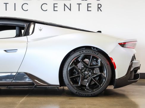 Used 2022 Maserati MC20 Coupe RWD image 22