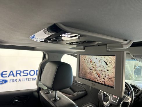 Used 2018 GMC Yukon SLT w/ Premium Edition AWD/4WD image 35