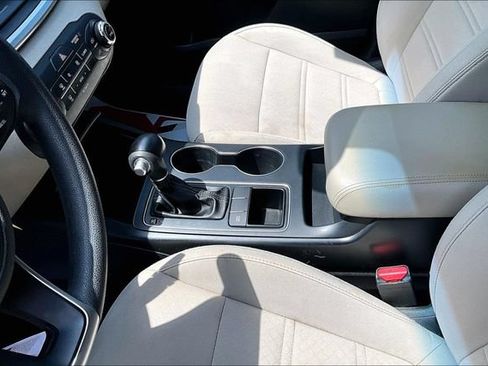 Used 2018 Kia Sorento FWD image 18