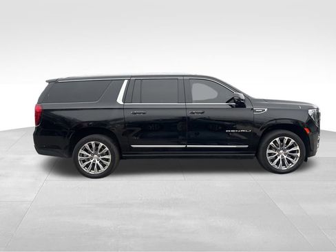 Used 2023 GMC Yukon XL Denali image 8