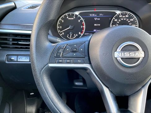 Used 2024 Nissan Altima 2.5 SV FWD image 24