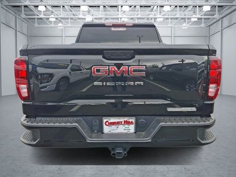 Used 2025 GMC Sierra 1500 Elevation image 4