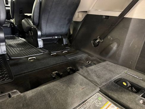 Used 2019 Toyota Sienna SE AWD/4WD image 6