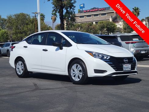 Used 2025 Nissan Versa S FWD image 34