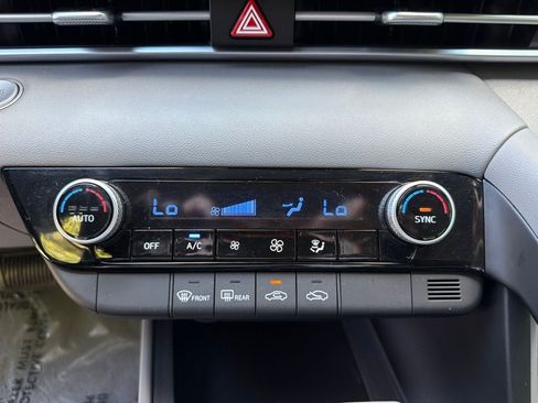 Certified 2023 Hyundai Elantra SEL FWD image 25