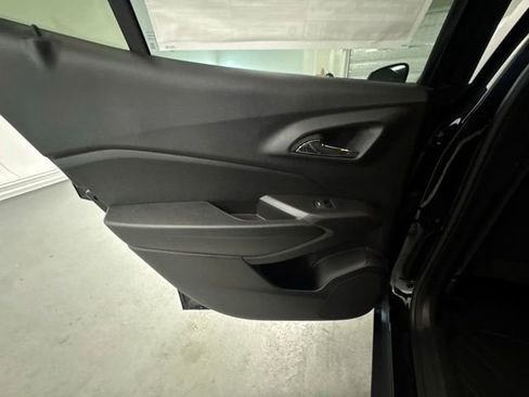 New 2026 Chevrolet Trax RS w/ Sunroof Package FWD image 8