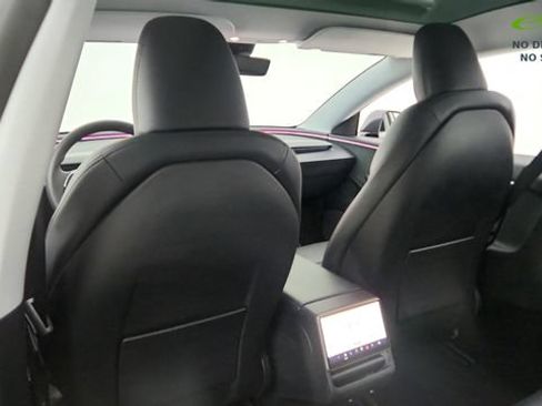 Used 2025 Tesla Model 3 Long Range AWD/4WD image 44