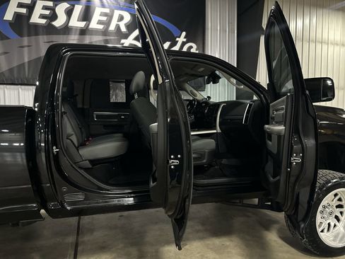 Used 2016 RAM 2500 SLT w/ Luxury Group AWD/4WD image 18