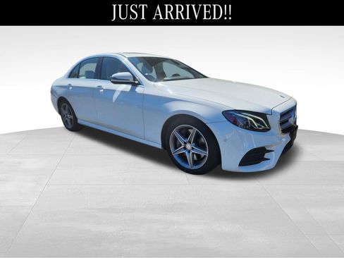Used 2017 Mercedes-Benz E 300 4MATIC image 1