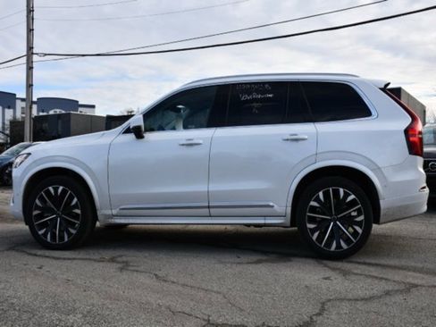 Used 2025 Volvo XC90 B6 Plus image 4