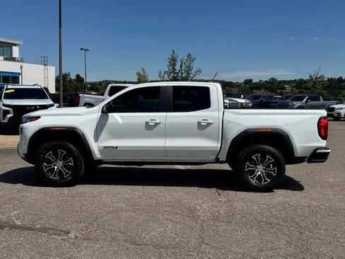 Certified 2025 GMC Canyon AT4 AWD/4WD image 2