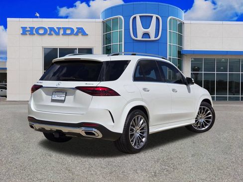 Used 2026 Mercedes-Benz GLE 450 4MATIC image 3