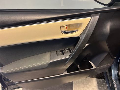 Used 2017 Toyota Corolla LE FWD image 7