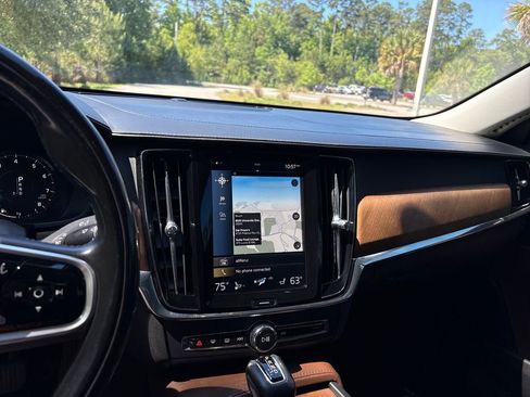 Used 2018 Volvo S90 T6 Inscription w/ Convenience Package AWD/4WD image 19