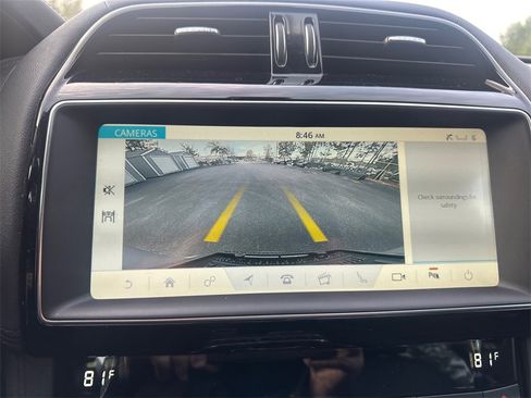 Used 2020 Jaguar F-PACE Prestige image 21