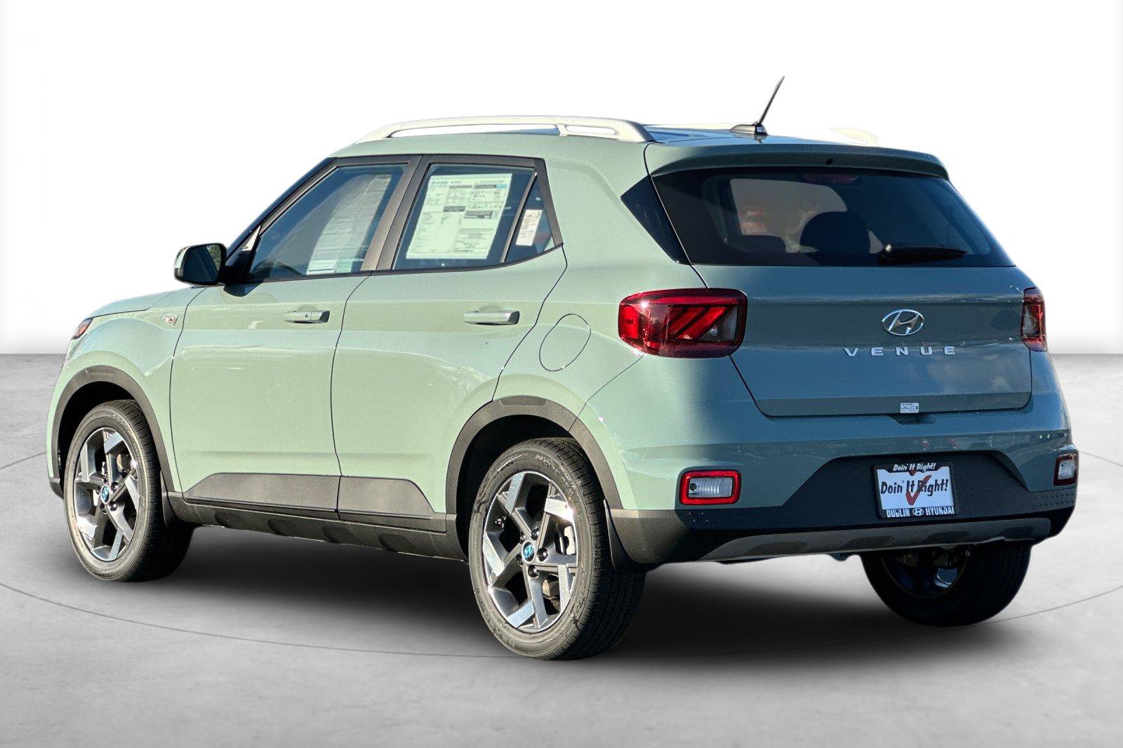 Used 2026 Hyundai Venue SEL FWD image 26
