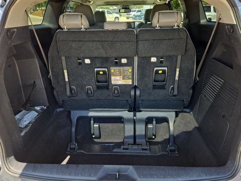 Used 2025 Toyota Sienna XLE FWD image 15