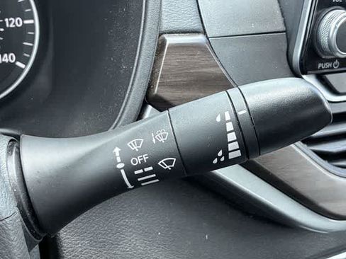 Used 2024 Nissan Altima 2.5 SV FWD image 26