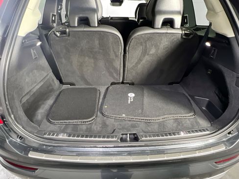 Used 2022 Volvo XC90 T5 Momentum w/ Protection Package Premier image 26