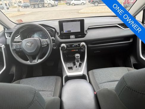 Used 2025 Toyota RAV4 XLE AWD/4WD image 24