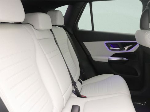 New 2026 Mercedes-Benz GLC 300 image 8