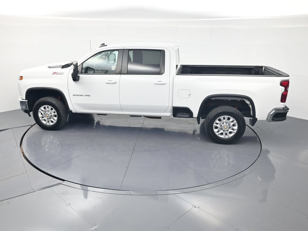 Used 2023 Chevrolet Silverado 2500 LT AWD/4WD image 42