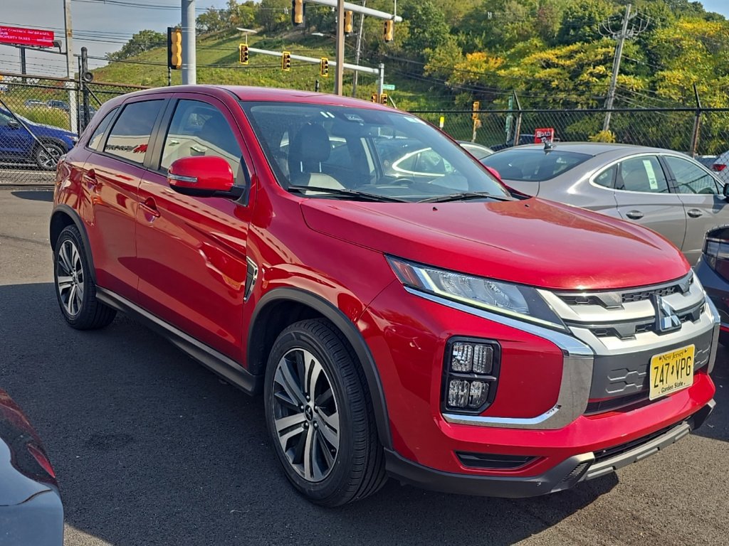 Used 2025 Mitsubishi Outlander Sport SE AWD/4WD image 2