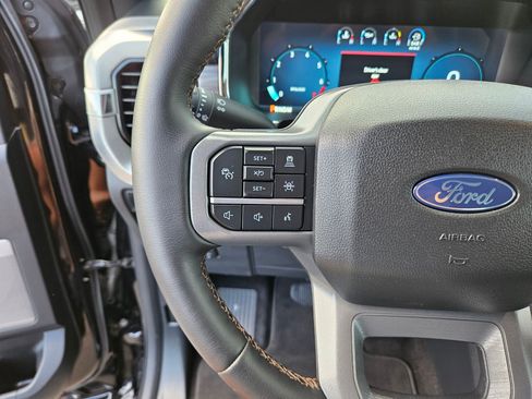 Used 2025 Ford F150 Lariat AWD/4WD image 19