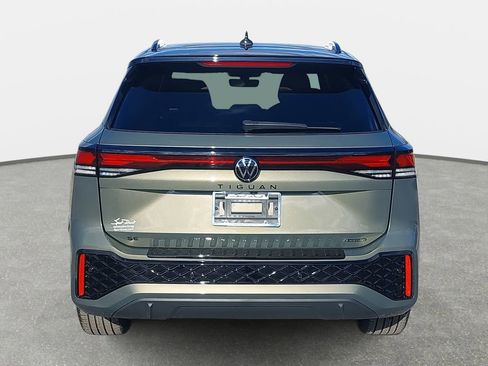 New 2026 Volkswagen Tiguan SE R-Line AWD/4WD image 6