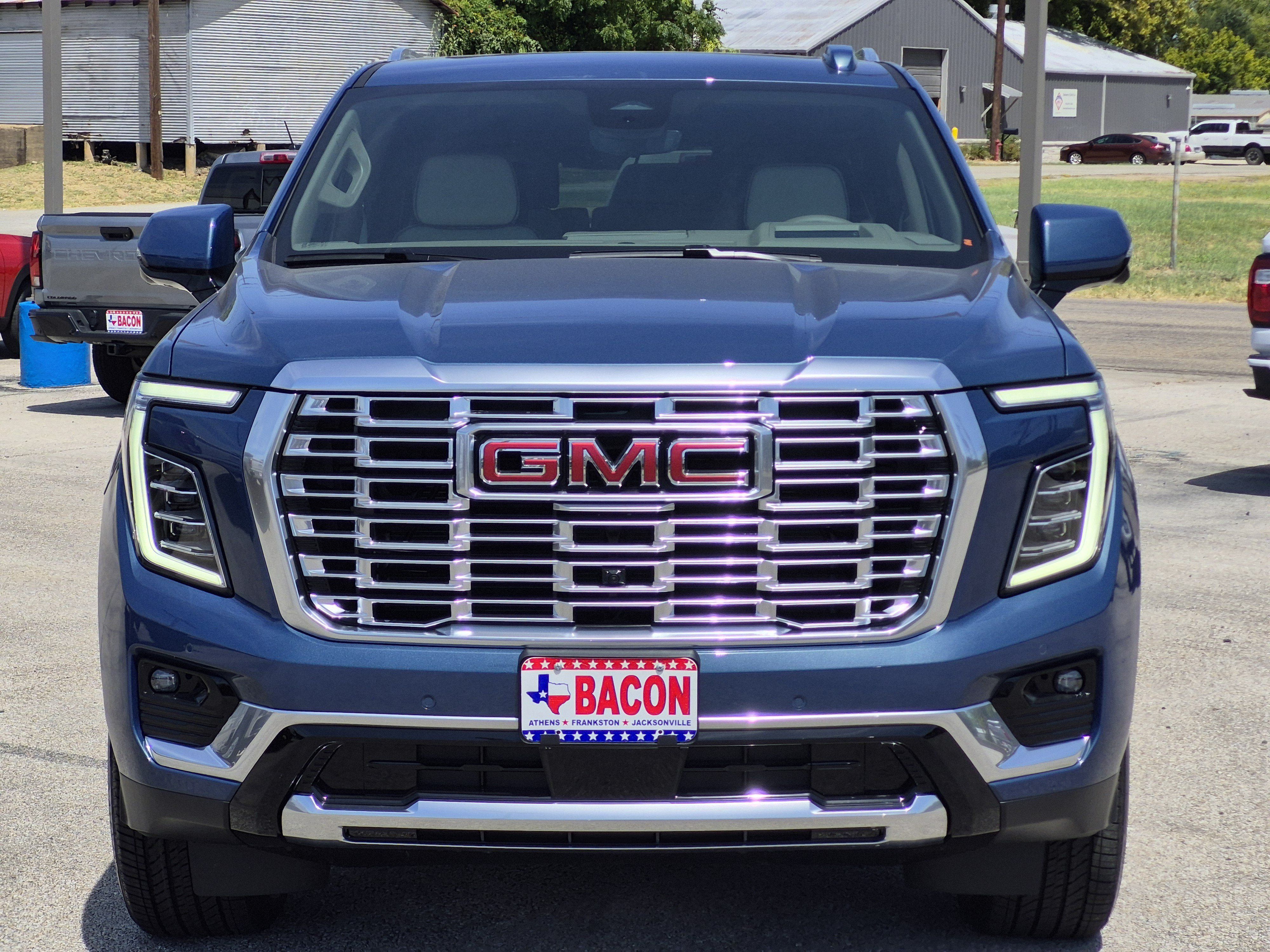 New 2026 GMC Yukon Denali w/ Denali Reserve Package AWD/4WD image 2