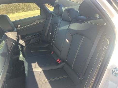 Used 2025 Kia K5 GT image 33