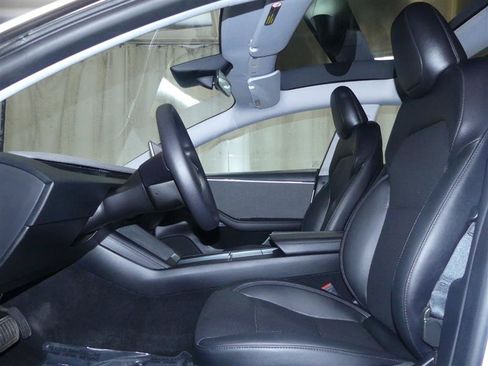 Used 2024 Tesla Model 3 Standard Range RWD image 15