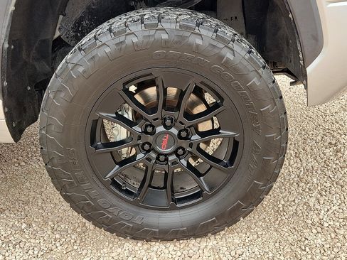 Used 2022 Toyota Tundra SR5 AWD/4WD image 7
