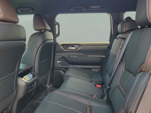 New 2025 Nissan Armada SL image 14