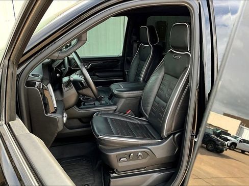 Used 2025 GMC Sierra 2500 AT4X image 33