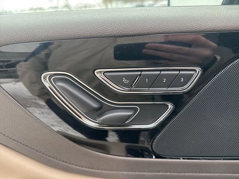 Used 2023 Lincoln Aviator Reserve w/ Equipment Group 201A image 8