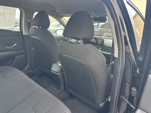 Used 2023 Hyundai Elantra SEL w/ Convenience Package FWD image 24
