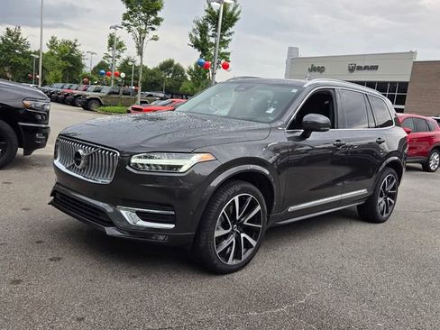 Used 2023 Volvo XC90 B5 Plus AWD/4WD image 4