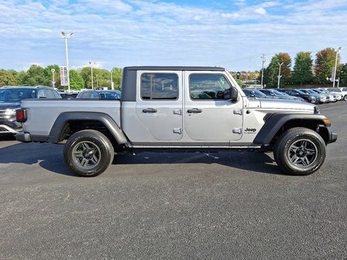 Certified 2020 Jeep Gladiator Sport w/ Quick Order Package 24S image 8