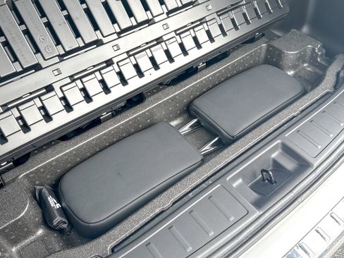 Used 2023 Mitsubishi Outlander SEL image 16