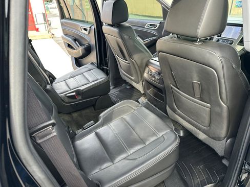Used 2015 GMC Yukon Denali w/ Touring Package AWD/4WD image 30