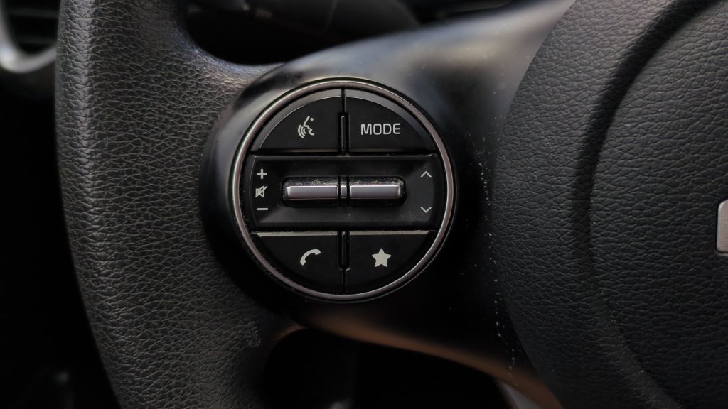 Used 2024 Kia Soul LX w/ Option Group 015 FWD image 17