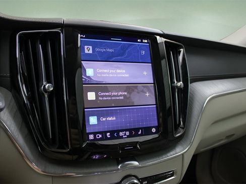 Certified 2025 Volvo XC60 T8 Ultra w/ Protection Package Premier image 31